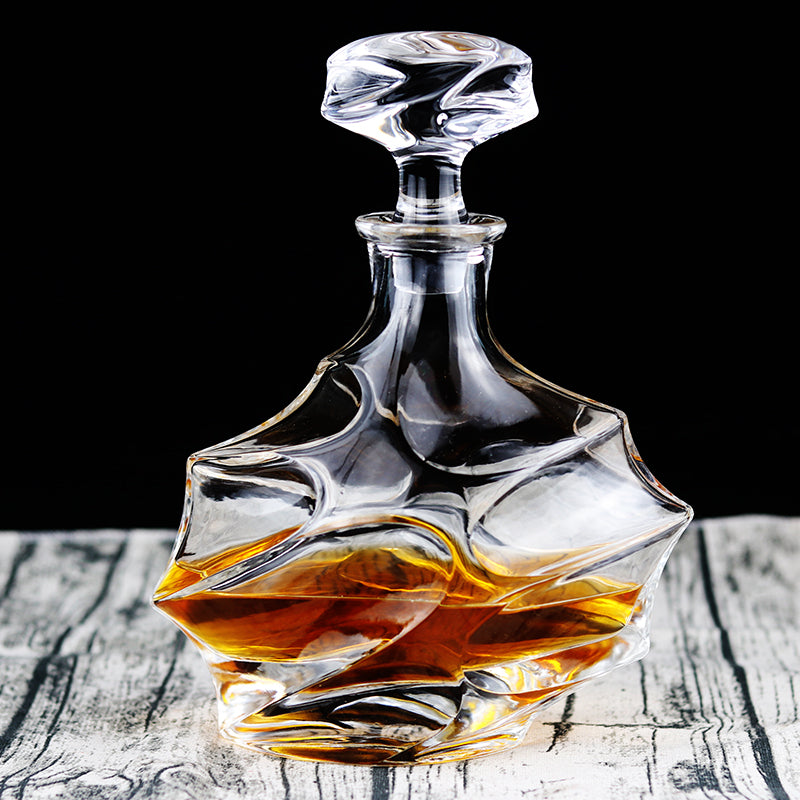 Luxury Avant-Garde Crystal Glass Whiskey Decanter